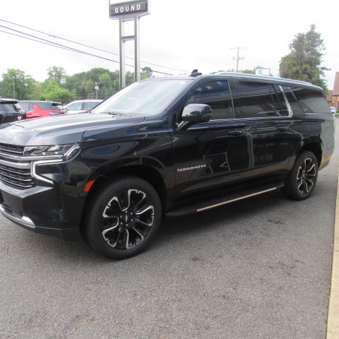 2023 Chevrolet Suburban LT