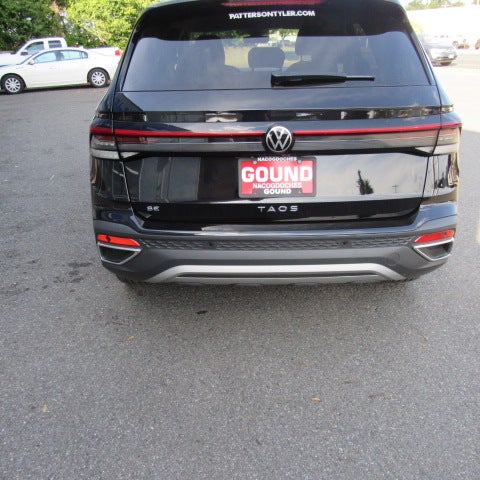 2025 Volkswagen Taos SE